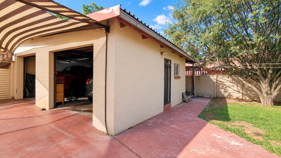 3 Bedroom Property for Sale in Geelhoutpark North West
